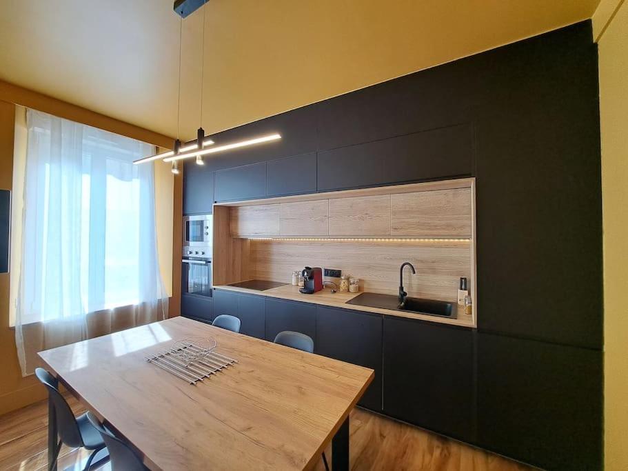Geneve - Logement Fastueux Apartment แร็งส์ ภายนอก รูปภาพ